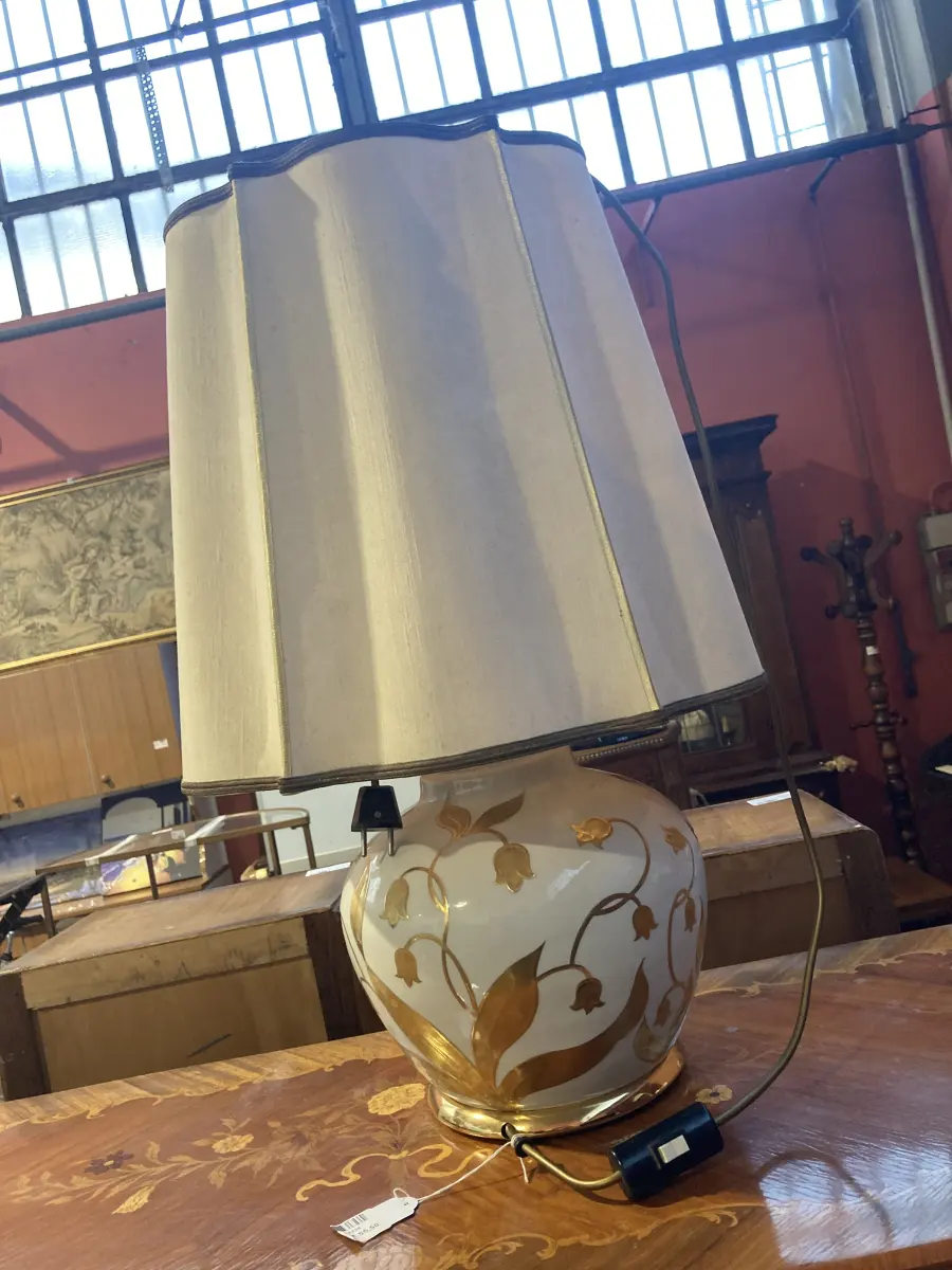 LAMPADA DA TAVOLA BASE IN PORCELLANA GRANDE (SCONTATO)