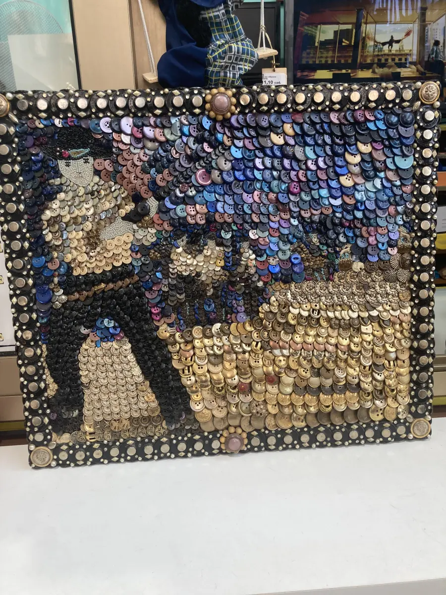 QUADRO CON BOTTONI 56*50cm