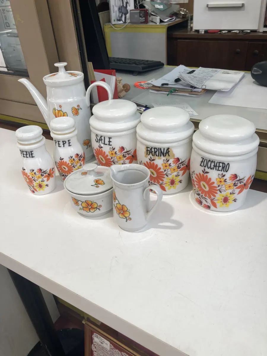 SET OLIO /PEèPE E ALTRO VINTAGE 8 PZ (SCONTATO)