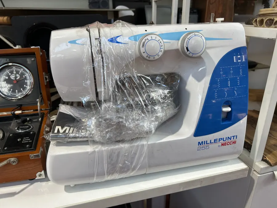 Macchina da cucire Necchi Millepunti 255