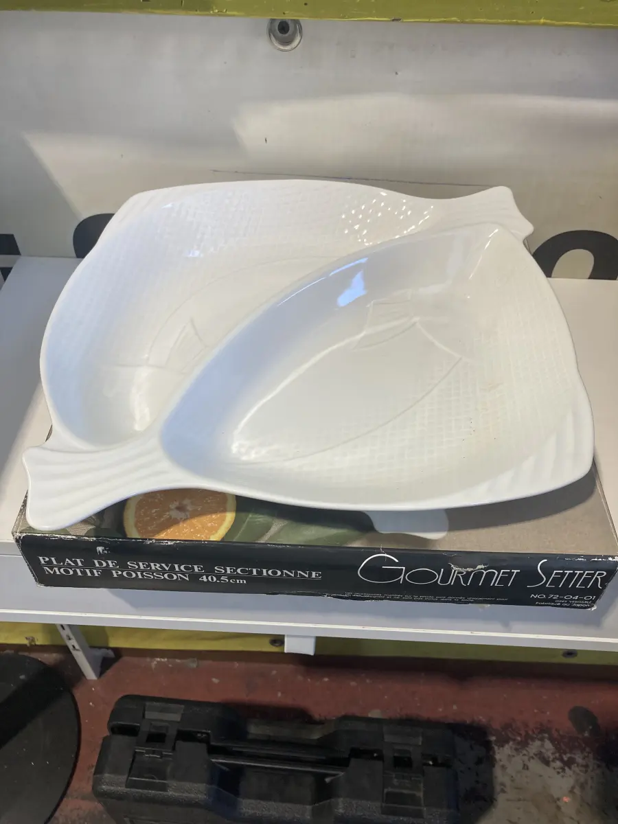 antipastiera in ceramica bianca