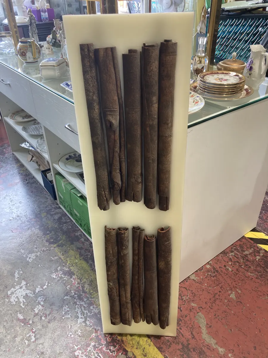 pannello decorativo c/tronchetti in legno