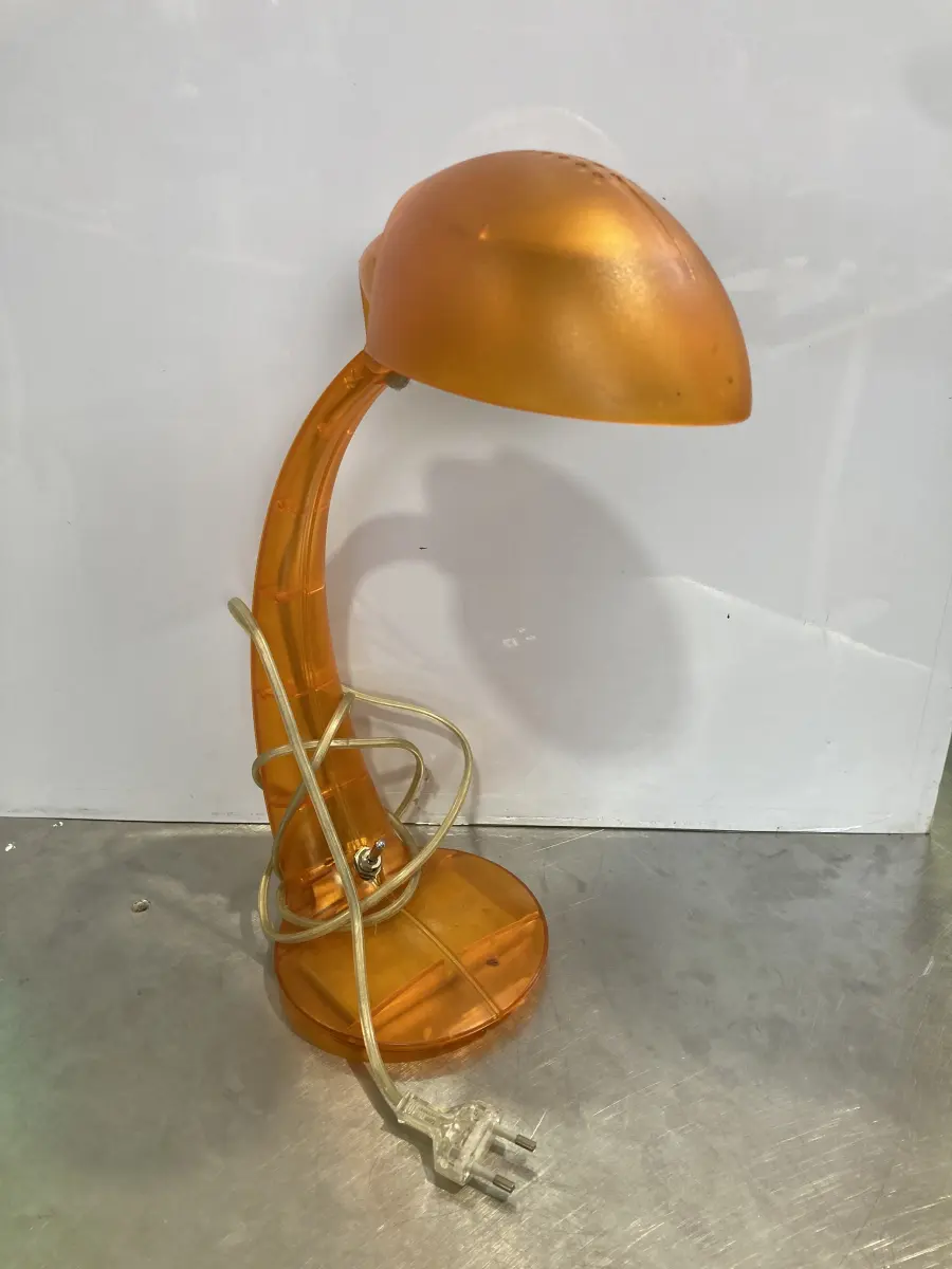lampada virgola iconica da tavola