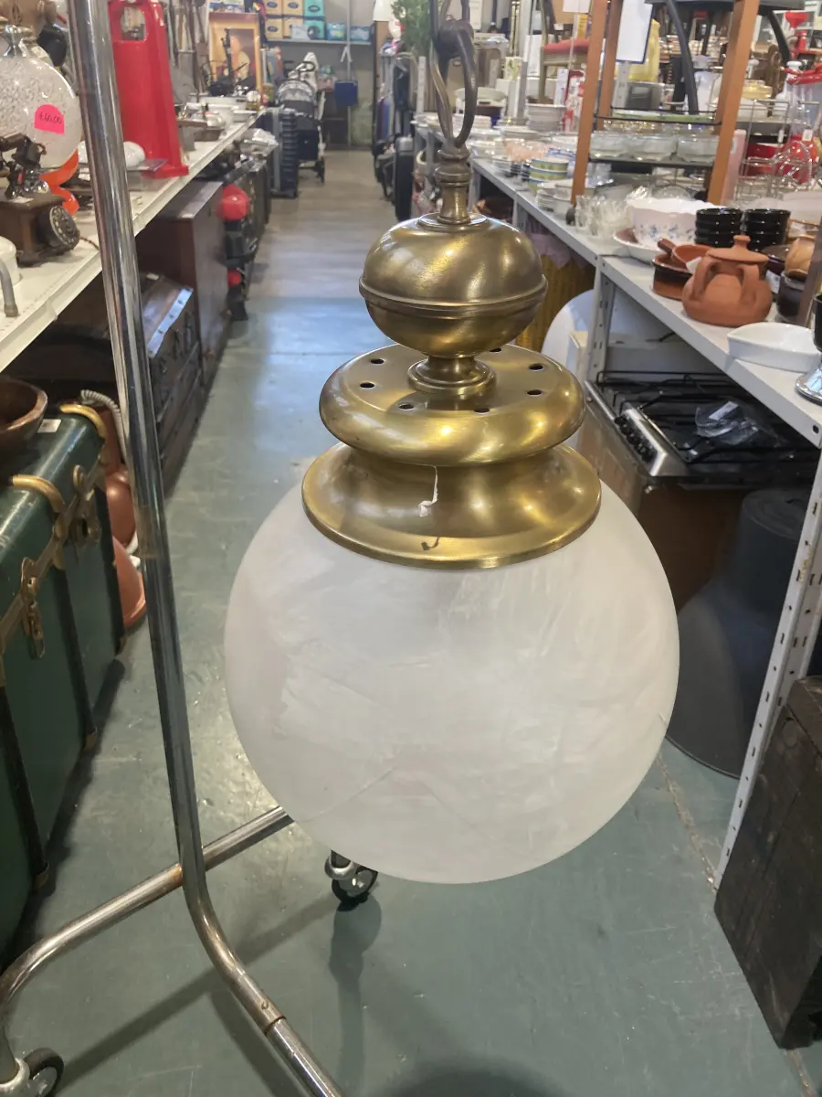lampadario a palla vintage