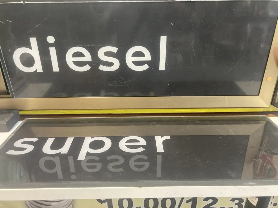 insegna diesel