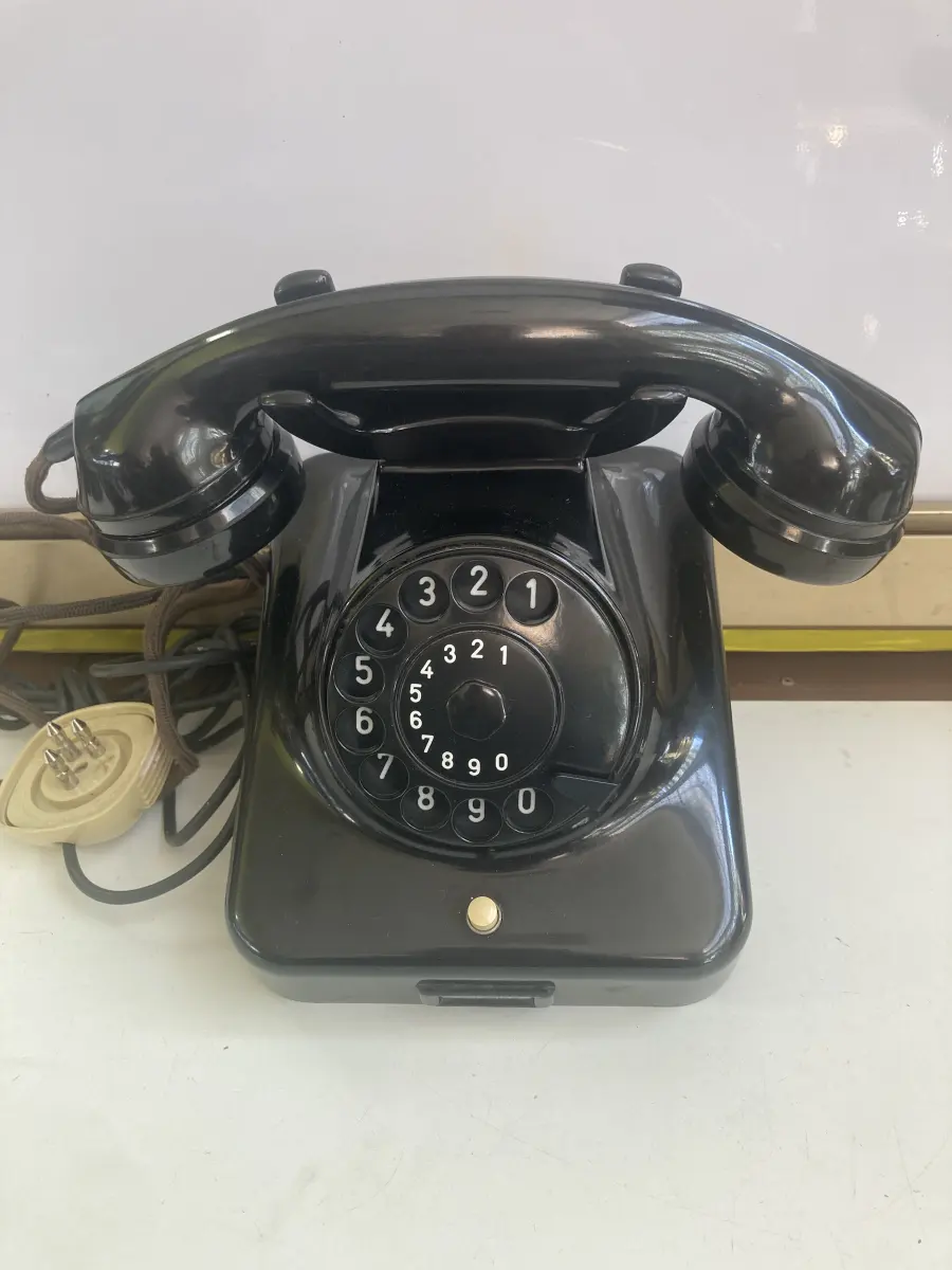telefono nero in bachelite da tavolo  vintage