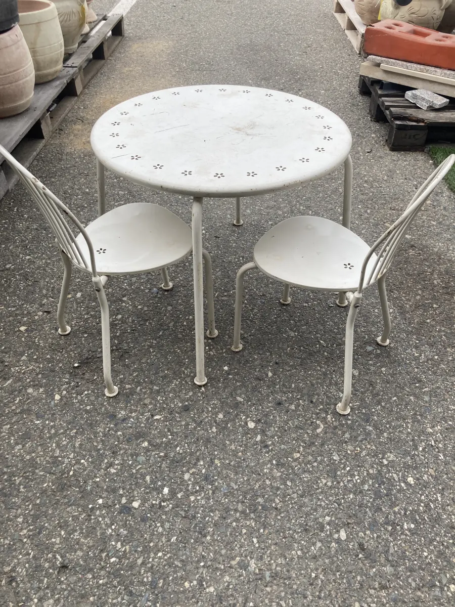 set tavolino da bambino +2 sedie