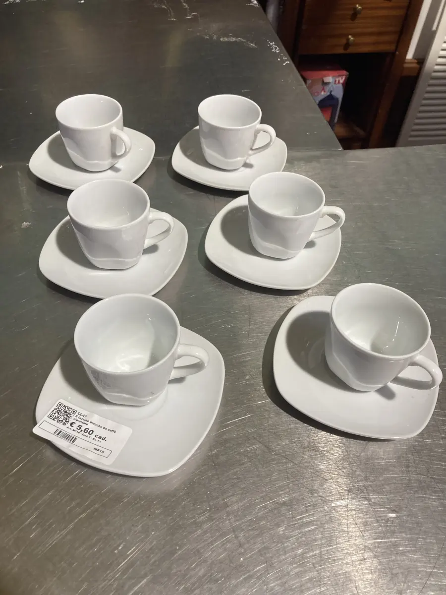 6 tazzine bianche da caffè c/piattino