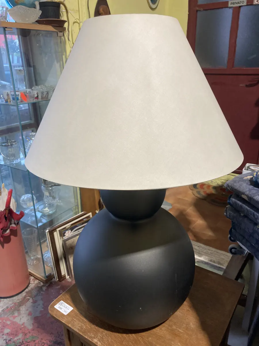 lampada da tavola contemporanea