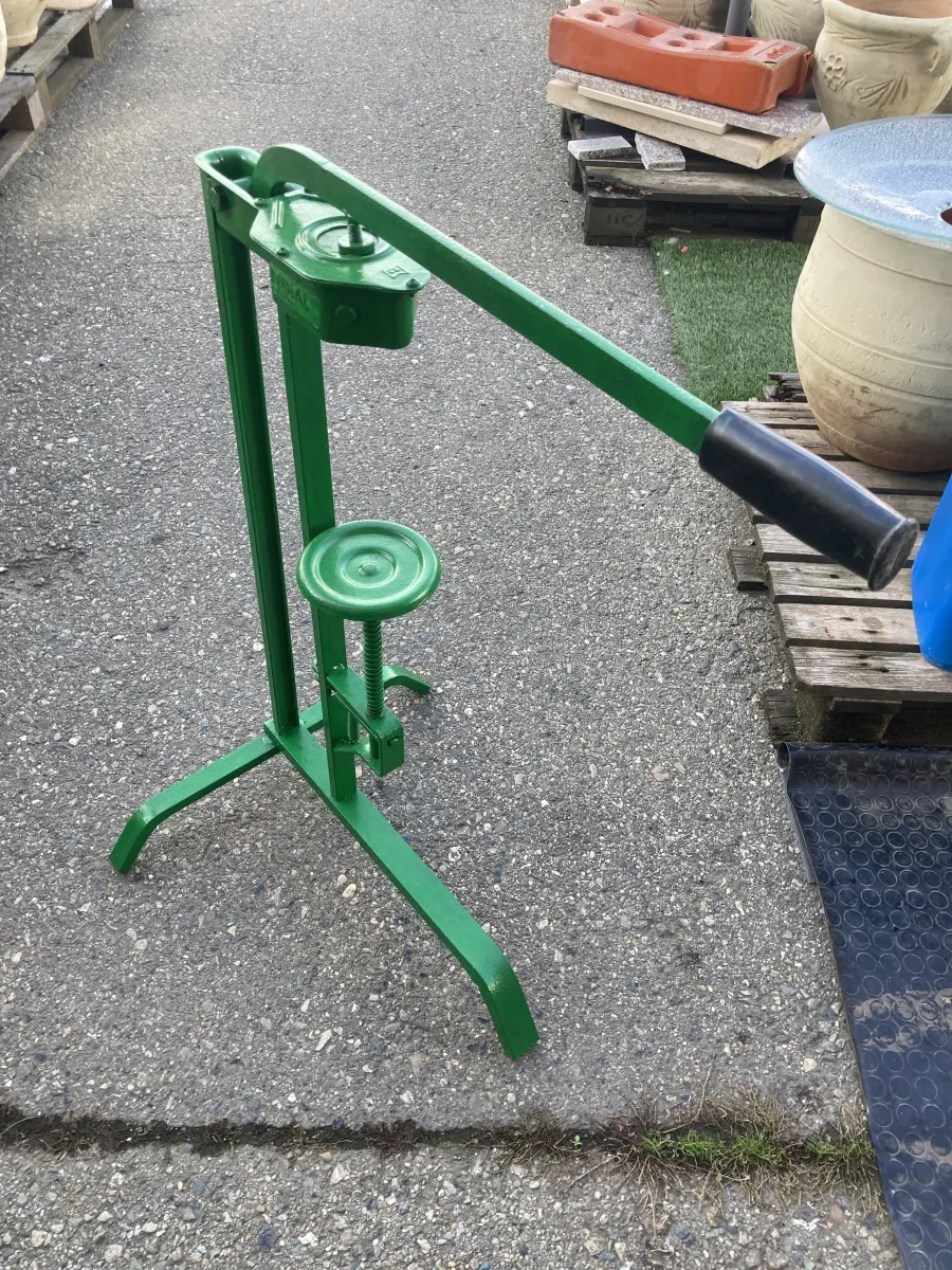 tappatrice manuale a leva