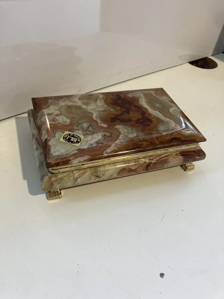 cofanetto vintage in onice