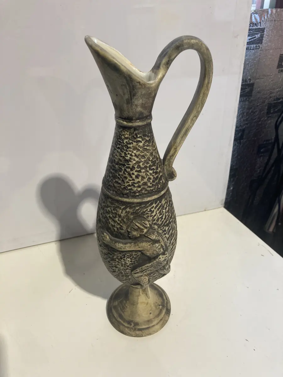 brocca in ceramica vintage